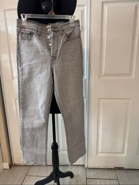 Levi's Straight Leg Jeans in Light Gray Wash